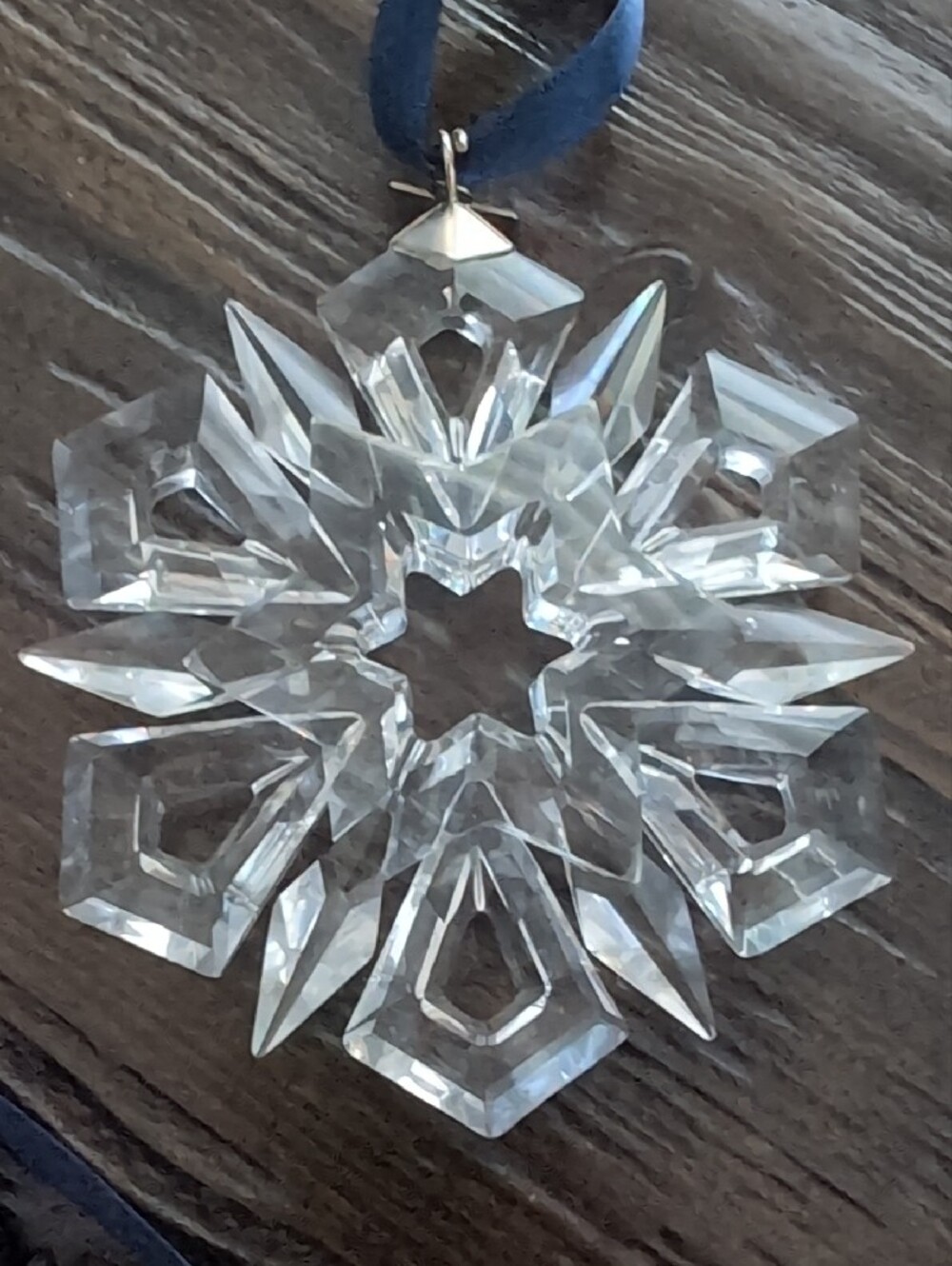 Swarovski Crystal Snowflake Ornament Set - Clear - Picture 2 of 5